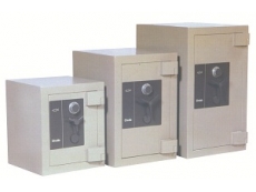 CHUBB Custodian Safe Size 4